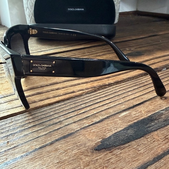Authentic Dolce & Gabbana  DG 4286 3079/87 Patent Black Sunglasses main image 8